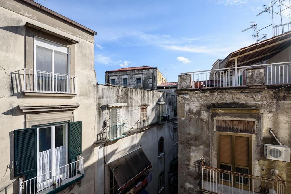 Appartement A Due Passi Da Toledo à Naples Extérieur photo